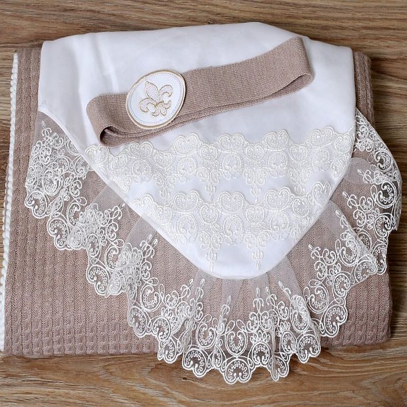 Пеленка с кружевным уголком Lappetti 