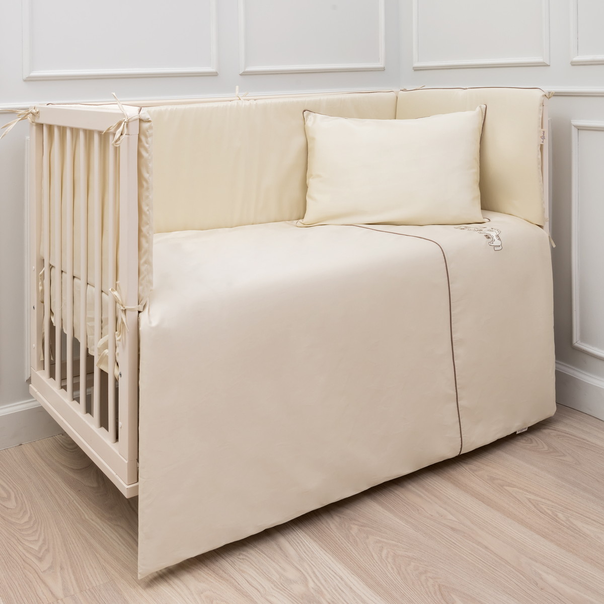 Комплект в кроватку Lappetti Коники-сны для прямоугольной кроватки 6 предметов 6149/10 молочный