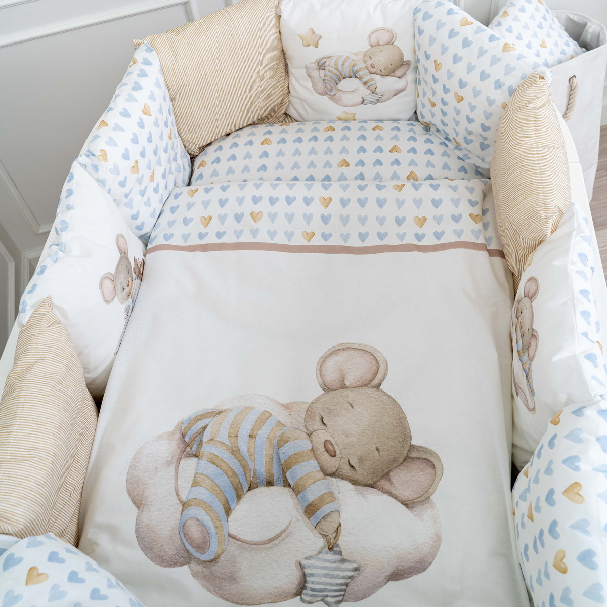 Комплект в кроватку Lappetti Мышки на облачке для овальной кроватки 6 предметов кофейный