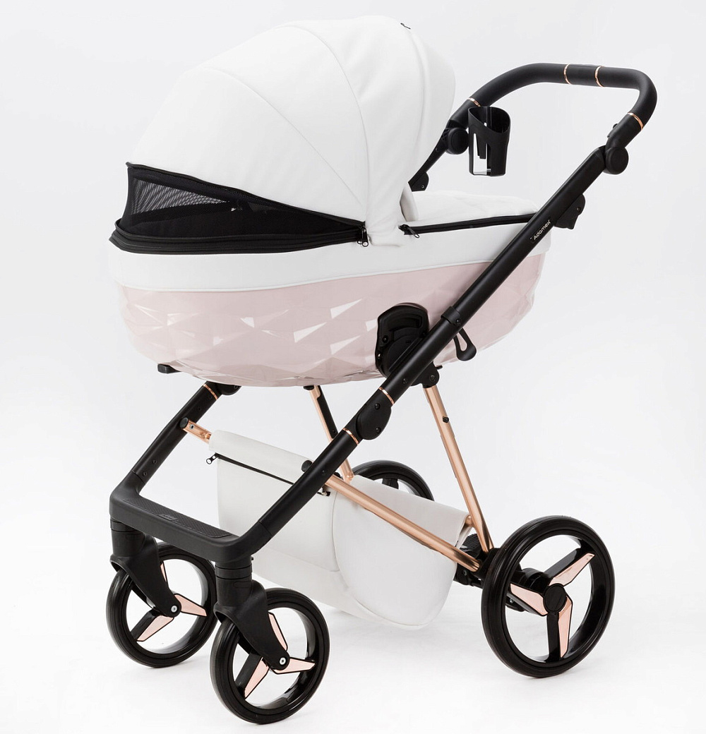 Детская коляска Adamex Quantum Superstar Deluxe 3 в 1 Q-STAR137-K