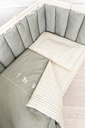 Комплект в кровать Lappetti Любимые игрушки универсальный,стеганые бортики 6 пр. 6167 03 оливковый, полоска