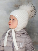 Шапка зимняя с меховым помпоном НаследникЪ Выжанова НВ1038 ЧЗ экрю 38