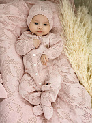 Комплект НаследникЪ Выжанова Цветущие сады д/д комбинезон и шапка НВ-МТ-072 ЧЗ пудра